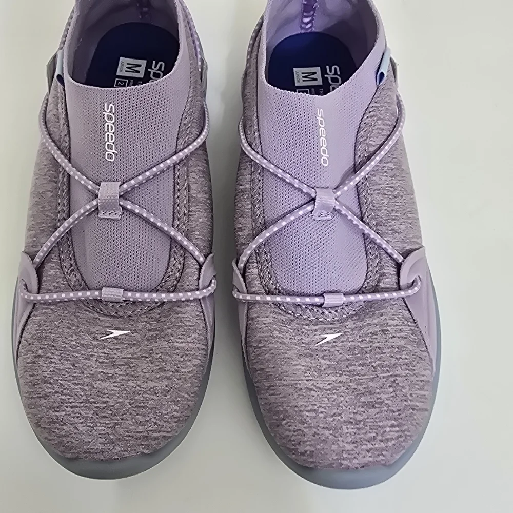 SPEEDO youth size Medium 2/3 Surf Walker Lilac‎ Water Shoes